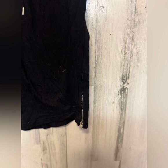 Sweatshirts  - Picture 2 of 6